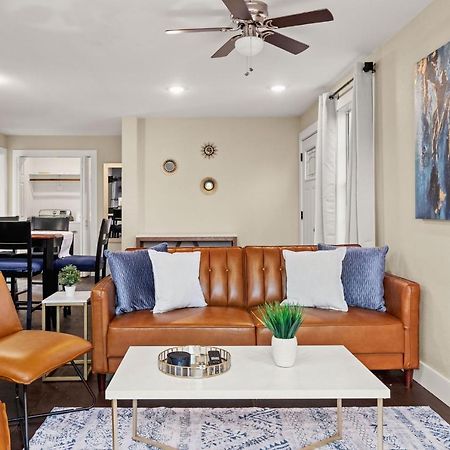 Divine Cargo Apartment San Antonio Exterior photo